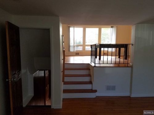 312 12th St, Cresskill NJ  07626-1314 exterior