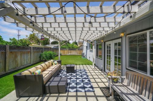 2165 Bradhoff Ave, San Leandro CA 94577-6119 exterior