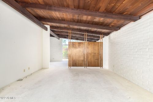 4212 38th St, Phoenix, AZ 85018-4838