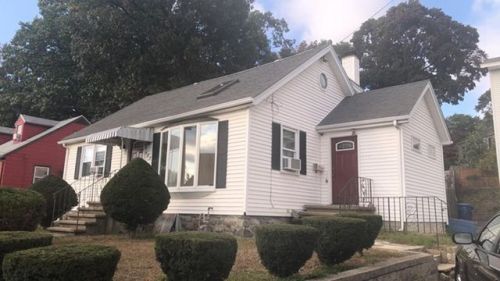 463 Riverside Dr, Lawrence, MA 01841-4826