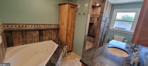 1859 Manhassett Ave, West Deptford NJ 08096-4307 exterior