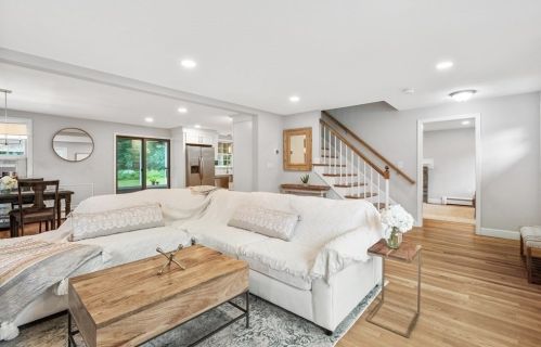 18 Pennacook St, Norfolk MA  02056-1117 exterior