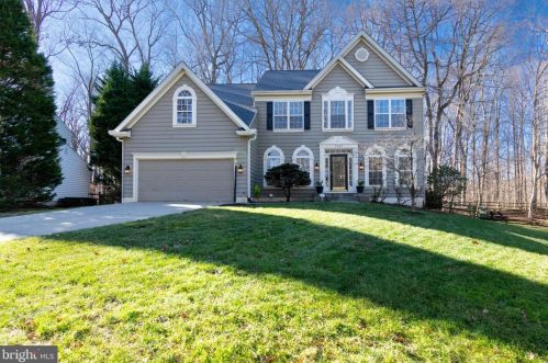 5484 Wooded Way, Columbia MD  21044-5722 exterior