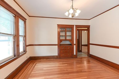 49 Reed Ave, Everett MA 02149-3940 exterior