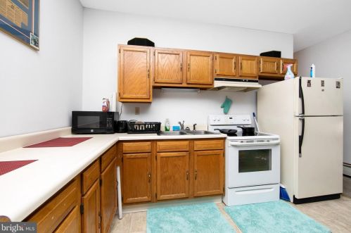 132 Main St, West Deptford NJ 08051-1046 exterior