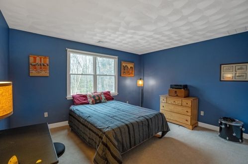 1 Belmont Ln, North Reading MA 01864-2329 exterior