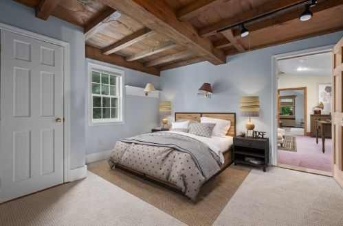 8 Seaview Ln, Newbury MA  01951-2312 exterior