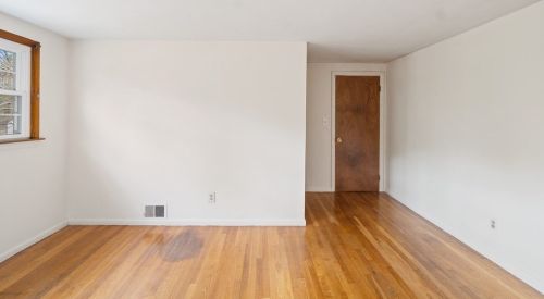 1086 Burt St, Taunton MA 02780-5166 exterior