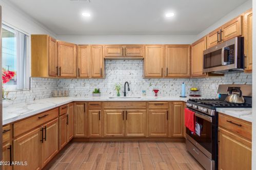 2319 41st Ave, Phoenix AZ  85009-1256 exterior