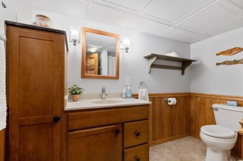 16 Joshuas Way, Chatham MA 02633-1565 exterior