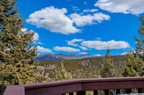 10438 Christopher Dr, Conifer CO 80433-8820 exterior