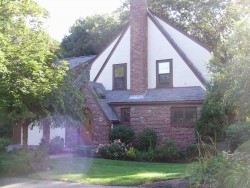 68 Day St, Newton, MA 02466-2916