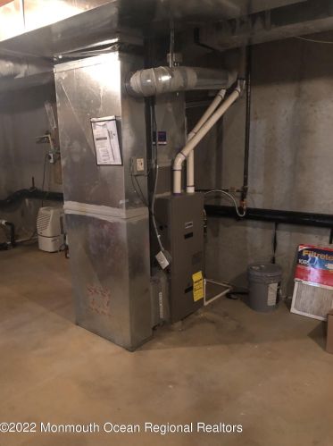 353 Brookfield Dr, Jackson Twp NJ  08527-3875 exterior