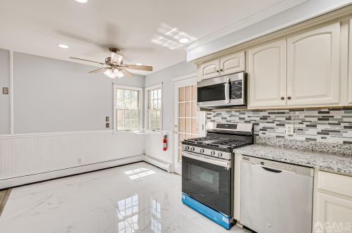 47 Arthur Ave, Carteret NJ  07008-2463 exterior