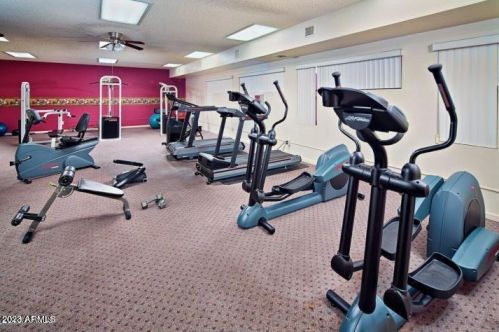 4303 Cactus Rd, Phoenix AZ 85032-7637 exterior