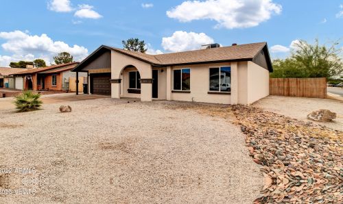 2839 Charleston Ave, Phoenix AZ  85053-1712 exterior