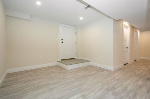 214 Riverside Dr, Dedham MA  02026-6932 exterior