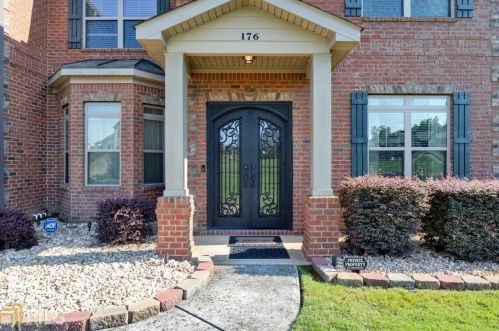 176 Way Point Dr, Stockbridge GA 30281-4050 exterior