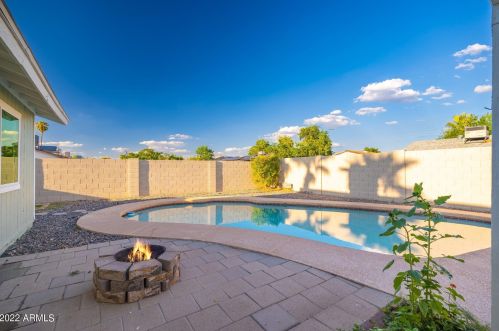 17861 31st Dr, Phoenix, AZ 85053-1647