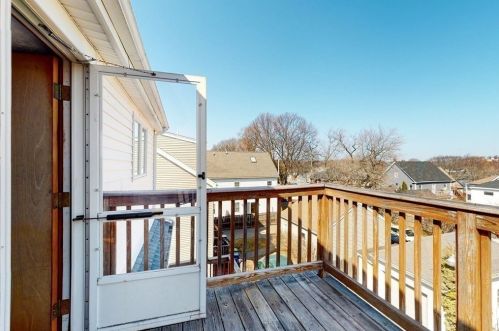 92 Chapel St, Newton MA 02458-1308 exterior