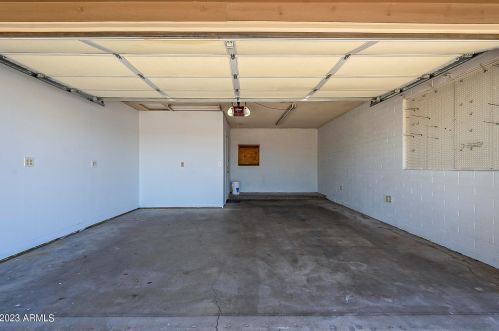 2324 Cactus Rd, Phoenix AZ 85032-7609 exterior