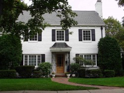 136 Gordon Rd, Newton, MA 02468-1227