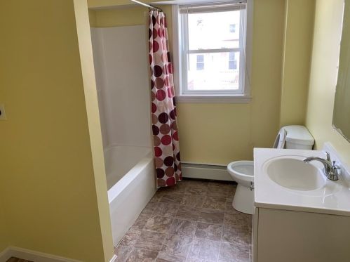 16 Presbrey Ave, Taunton MA 02780-3115 exterior