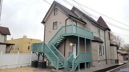 73 Oakwood Ave, Kearny NJ  07032-2220 exterior