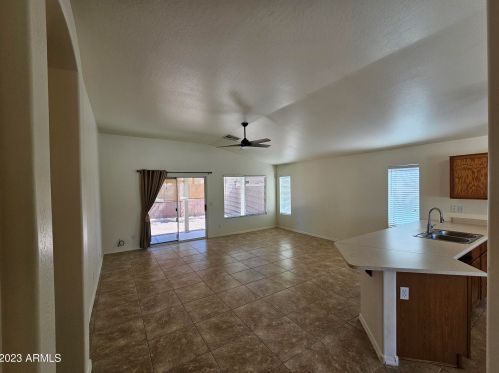 4114 Chambers St, Phoenix AZ  85040-9062 exterior