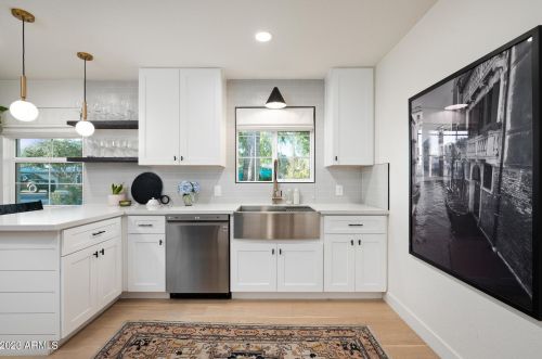 1011 Cavalier Dr, Phoenix AZ 85019-1717 exterior