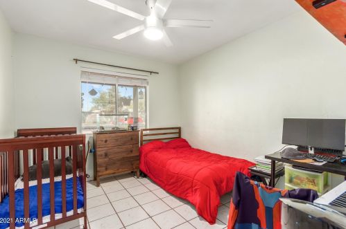 1917 Clarendon Ave, Phoenix AZ 85033-4023 exterior