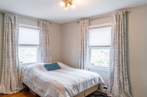 1088 Commercial St, Weymouth MA 02189-1632 exterior