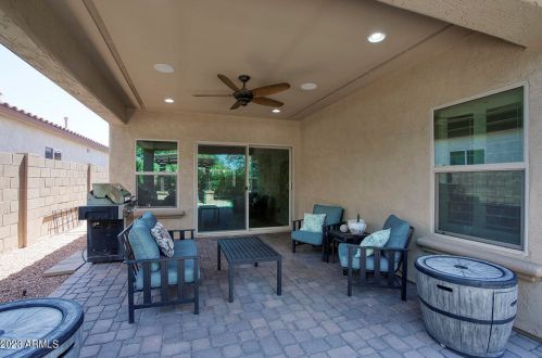 33044 26th Ln, Phoenix AZ  85085-8915 exterior