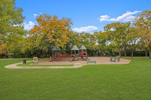 3104 Oak Grove Dr, Plano TX 75074-2946 exterior