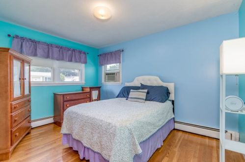 22 Glenwood Dr, Lawrence MA 01843-3001 exterior