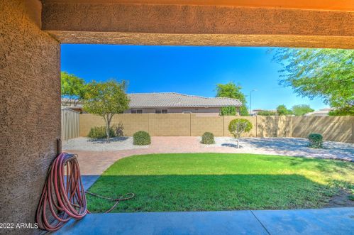 4217 73 Dr, Phoenix AZ 85033-2512 exterior
