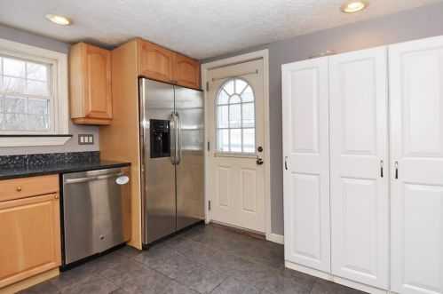 150 Donnellan Cir, Weymouth MA  02191-1763 exterior