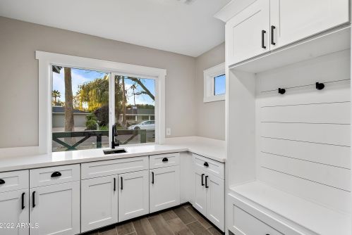 4225 34th Pl, Phoenix AZ  85018-4737 exterior