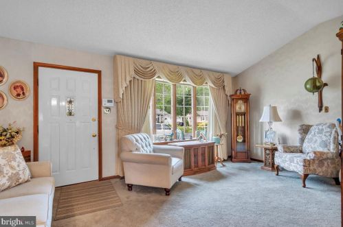 228 Somerset Rd, West Deptford NJ 08096-6066 exterior