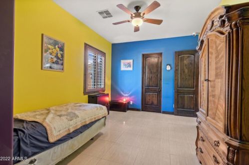 33807 4 Dr, Phoenix AZ 85045-0464 exterior