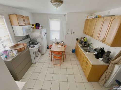 385 Stephens St, Belleville NJ  07109-3314 exterior