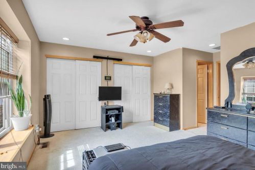 317 Steeplechase Ct, West Deptford NJ 08096-6815 exterior