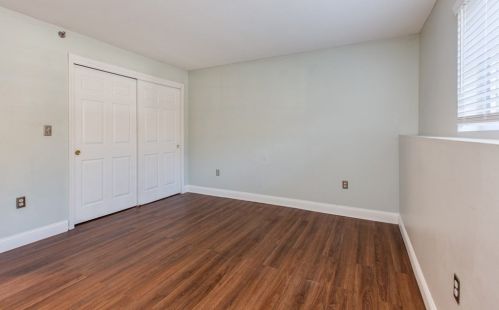 125 Lafond Ln, Dracut MA  01826-6428 exterior