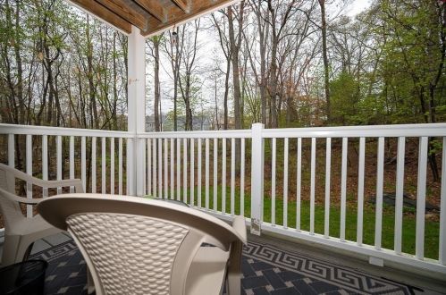 380 Coburn Ave, Worcester, MA 01604-1205