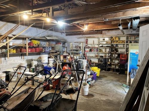 181 Ashley Blvd, New Bedford MA 02746-1751 exterior