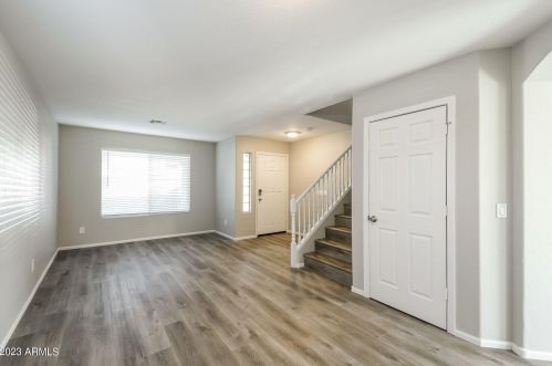 2523 Blue Sky Dr, Phoenix AZ  85085-4765 exterior