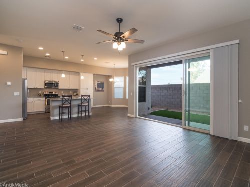 3010 33rd Pl, Phoenix AZ  85018 exterior