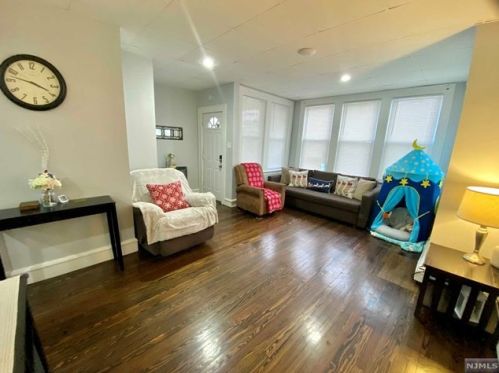 113 Davis Ave, Kearny NJ  07032-3327 exterior