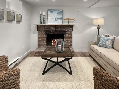 14 Hodgkins Rd, Rockport MA  01966-2004 exterior