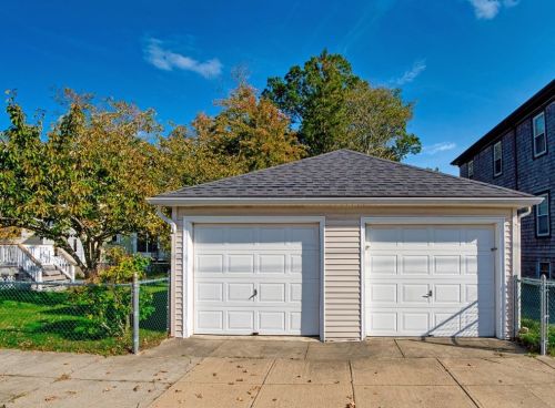 879 Pearce St, Fall River MA 02720-5926 exterior